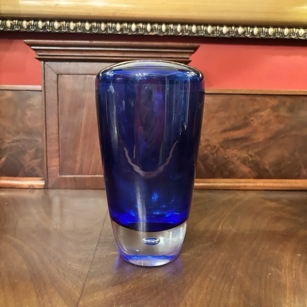 Vintage Cobalt Blue Art Glass Vase Heavy Clear Base Controlled Bubble 8